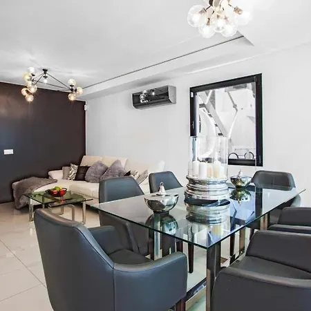 Sleeps 3 With Pool Air Con And Wifi Villa *